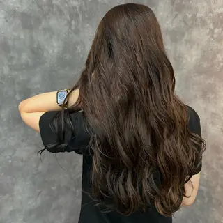 カラー 荻野 晴香のヘアスタイル