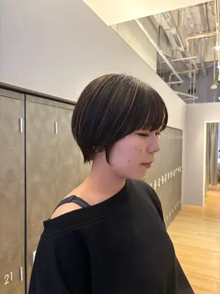 ショート GIEN NU茶屋町+所属・荒金 昴のヘアスタイル