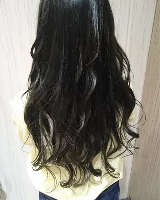 ロング カラー ヘアアレンジ 嶋田 ゆきのヘアスタイル