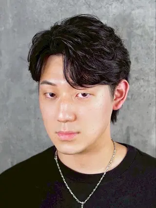 ミディアム 阿賀 佑季のヘアスタイル