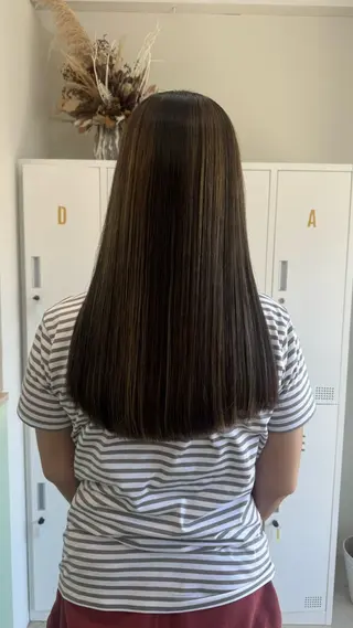 セミロング Angelica Hinaのヘアスタイル