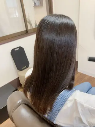 ロング 池岡 洋子のヘアスタイル