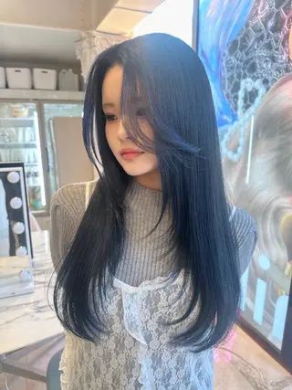 ロング RiA/レイヤーカッ ト/ハッシュカットのヘアスタイル