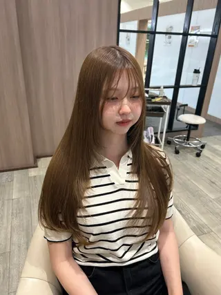セミロング 能登 彩穂のヘアスタイル