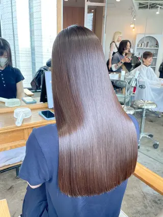 ロング タマシロカリン 艶カラー/レイヤーのヘアスタイル