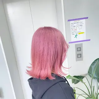 ミディアム カラー ヘアアレンジ 艶髪✨寒色カラー✨ 翁長孝輔のヘアスタイル