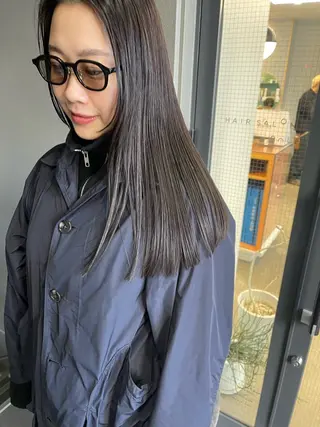ロング カラー 💓パーマ，💗 レイヤーカットのヘアスタイル