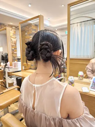 ヘアアレンジ ヘアメイク美容師 🦋サカモトレナ🦋のヘアスタイル