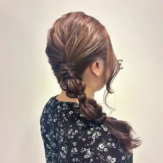 セミロング ヘアアレンジ 艶カラー/アレンジ 💟すなおのヘアスタイル