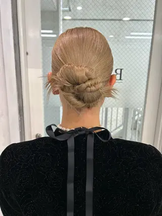 ヘアアレンジ 透明感カラー・ 髪質改善🩵イケダのヘアスタイル