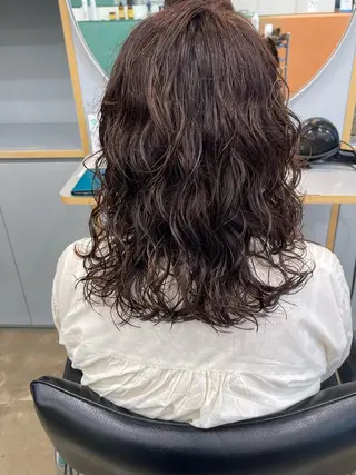 セミロング パーマ 💓パーマ，💗 レイヤーカットのヘアスタイル