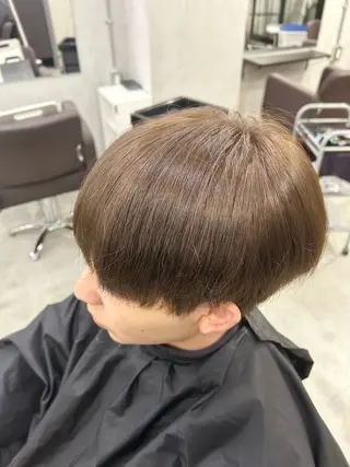 ショート カラー メンズ 曲がる縮毛 フェザー ニュアンス  佐々木のヘアスタイル