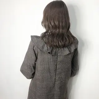 セミロング カラー 髪質改善サロン🫧 戎谷栞菜のヘアスタイル