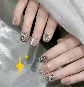 ネイル 高木 維麗絲のネイルデザイン