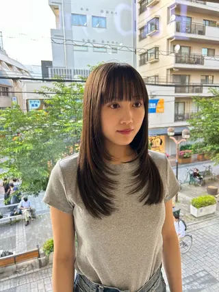 ミディアム 菅沼 紀世/顔周りレイヤーのヘアスタイル