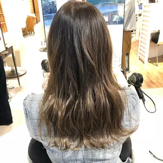 セミロング カラー 金子 富士のヘアスタイル