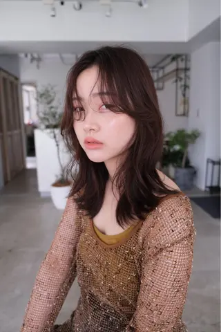 セミロング 暖色カラー 奥村陽花のヘアスタイル