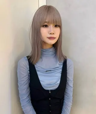 ミディアム カラー ヘアアレンジ 縮毛矯正履歴からの ブリーチ /mamiのヘアスタイル