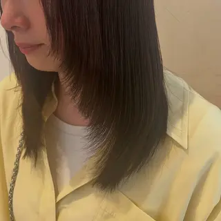 セミロング 吉田 咲樹のヘアスタイル