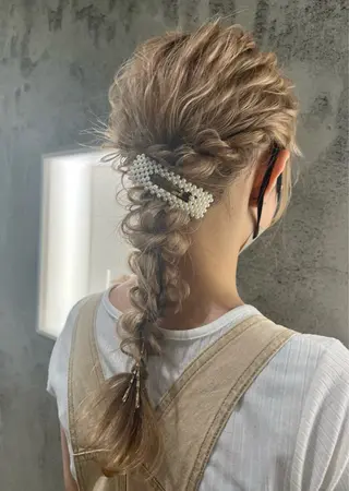 ヘアアレンジ 💗暖色/ブリーチ/ レイヤー/横浜/メイのヘアスタイル