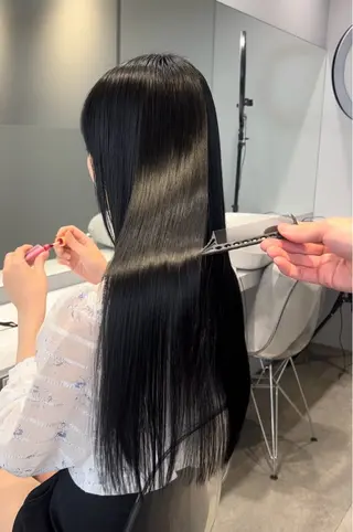 ロング 柔らかブラウン/顔周 りレイヤー♡ユウシのヘアスタイル