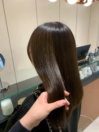 セミロング yiye shioriのヘアスタイル