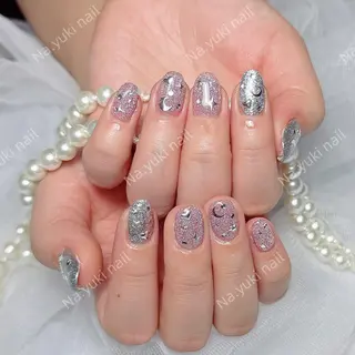 ネイル Queenie 🦋のネイルデザイン