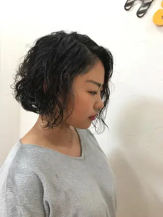 ミディアム カラー パーマ ベリショディレクター 小野 健太郎のヘアスタイル