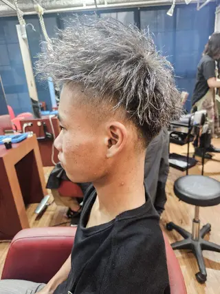 カラー メンズ パーマ 特殊パーマ 片山恭兵のヘアスタイル