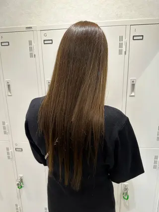 ロング カラー シールエクステ/ ブリーチカラーのヘアスタイル