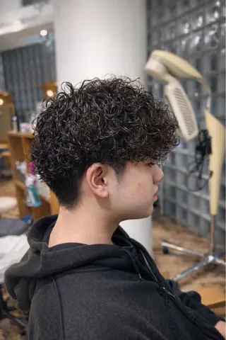パーマ メンズ CLAPS金沢文庫店所属・えいじ｜ メンズパーマ特化✂️のヘアスタイル