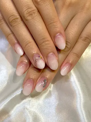ネイル Nail Salon CHROE所属・西川 綾乃のネイルデザイン