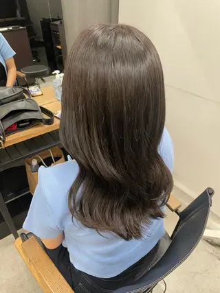 カラー 伊藤 莉奈　韓国ヘアのヘアスタイル