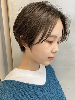 カラー 塔尾 真那のヘアスタイル