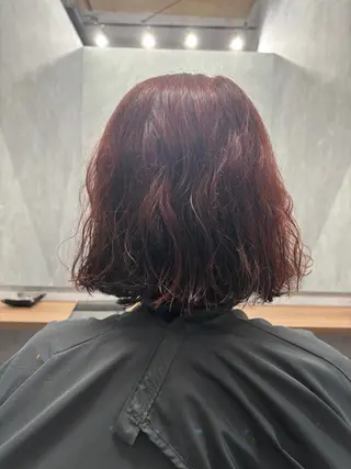 ショート カラー 山崎 美羽のヘアスタイル