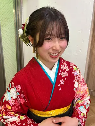 セミロング ヘアアレンジ 透明感カラー/ 髪質改善/レイヤーのヘアスタイル