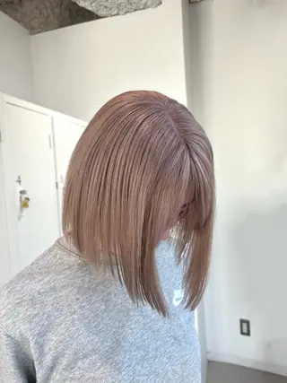 ショート カラー EIGHT mana 海外グレージュ🥥のヘアスタイル