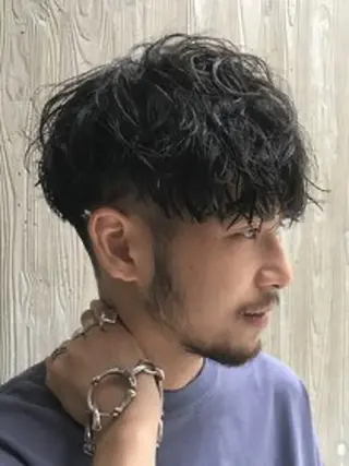 ミディアム パーマ メンズ パーマ特化🔥 ワタベリョウマのヘアスタイル