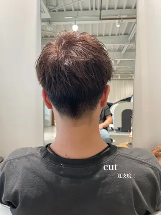 カラー メンズ 峯崎 葵のヘアスタイル