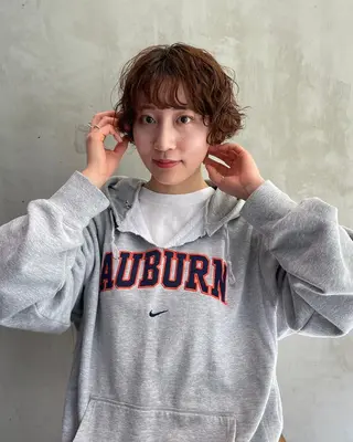 ショート カラー パーマ CEINE OURのヘアスタイル