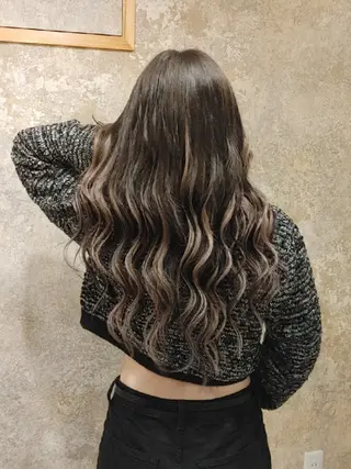 ロング 小森 鈴佳のヘアスタイル