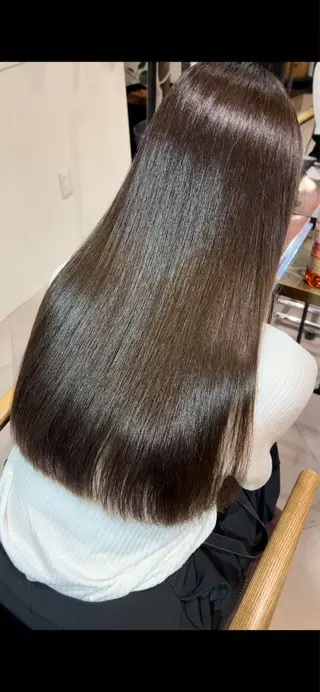 ロング カラー 毛谷 嘉明/ブリーチカラーのヘアスタイル