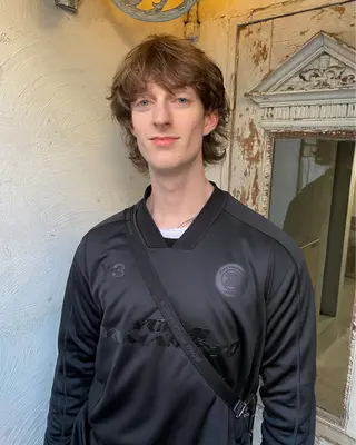 ショート カラー パーマ メンズ パーマ、髪質改善 カズマのヘアスタイル