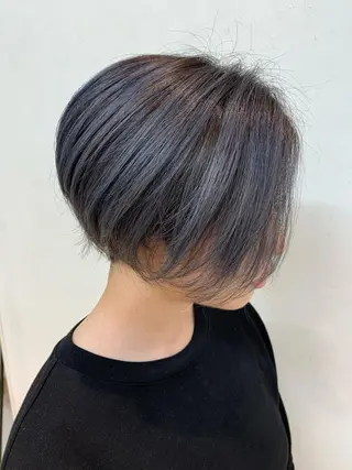 ショート 透明感ハイライト◎ 伊藤夏海のヘアスタイル