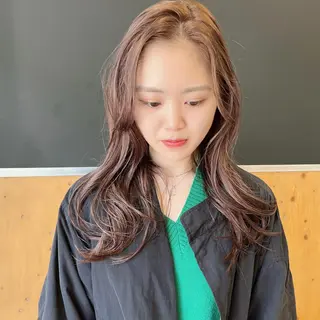 ロング カラー アラキチヒロ THE REMMYのヘアスタイル