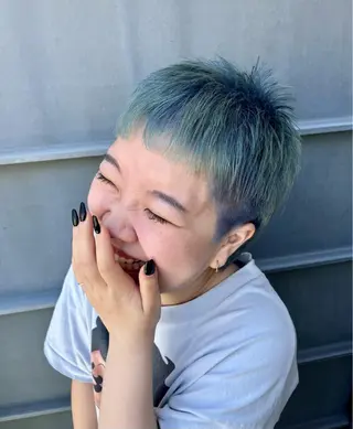 ショート カラー 派手髪デザインカラー ヒロカのヘアスタイル