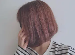 ショート カラー Rever Tokyo所属・コンドウ サラのヘアスタイル