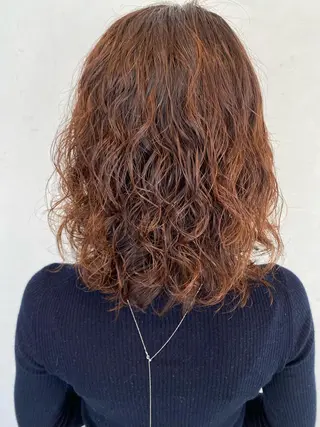 ミディアム カラー パーマ 伊藤 さやかのヘアスタイル
