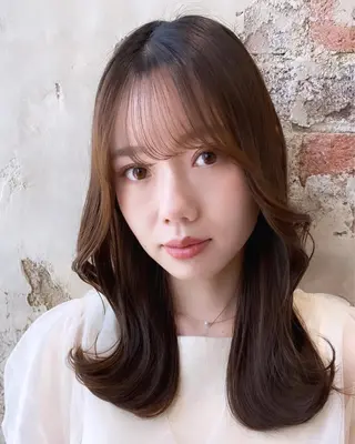 ミディアム カラー 顔まわりカット🌟 くびれヘア/寺門遥輝のヘアスタイル
