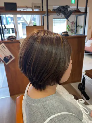ショート chill out 甲斐千尋のヘアスタイル